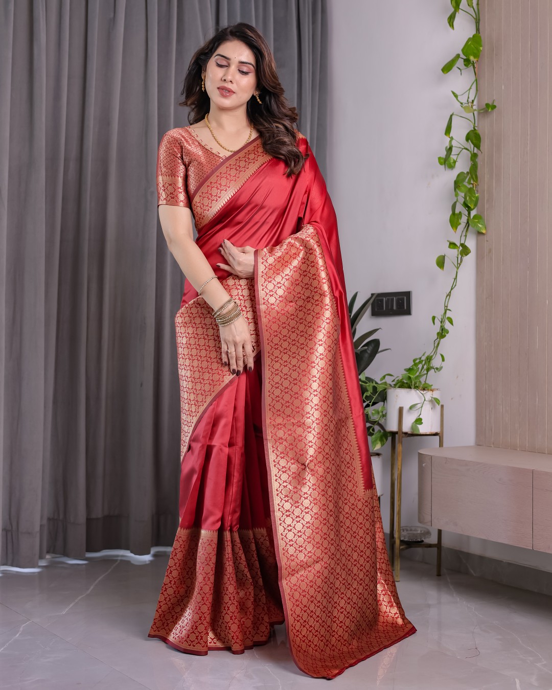 Pure Kanjivaram Silk Saree with All-Over Golden Jacquard Weaving & Designer Blouse | 5.5m Saree + 0.8m Blouse Piece(Pack of 1)