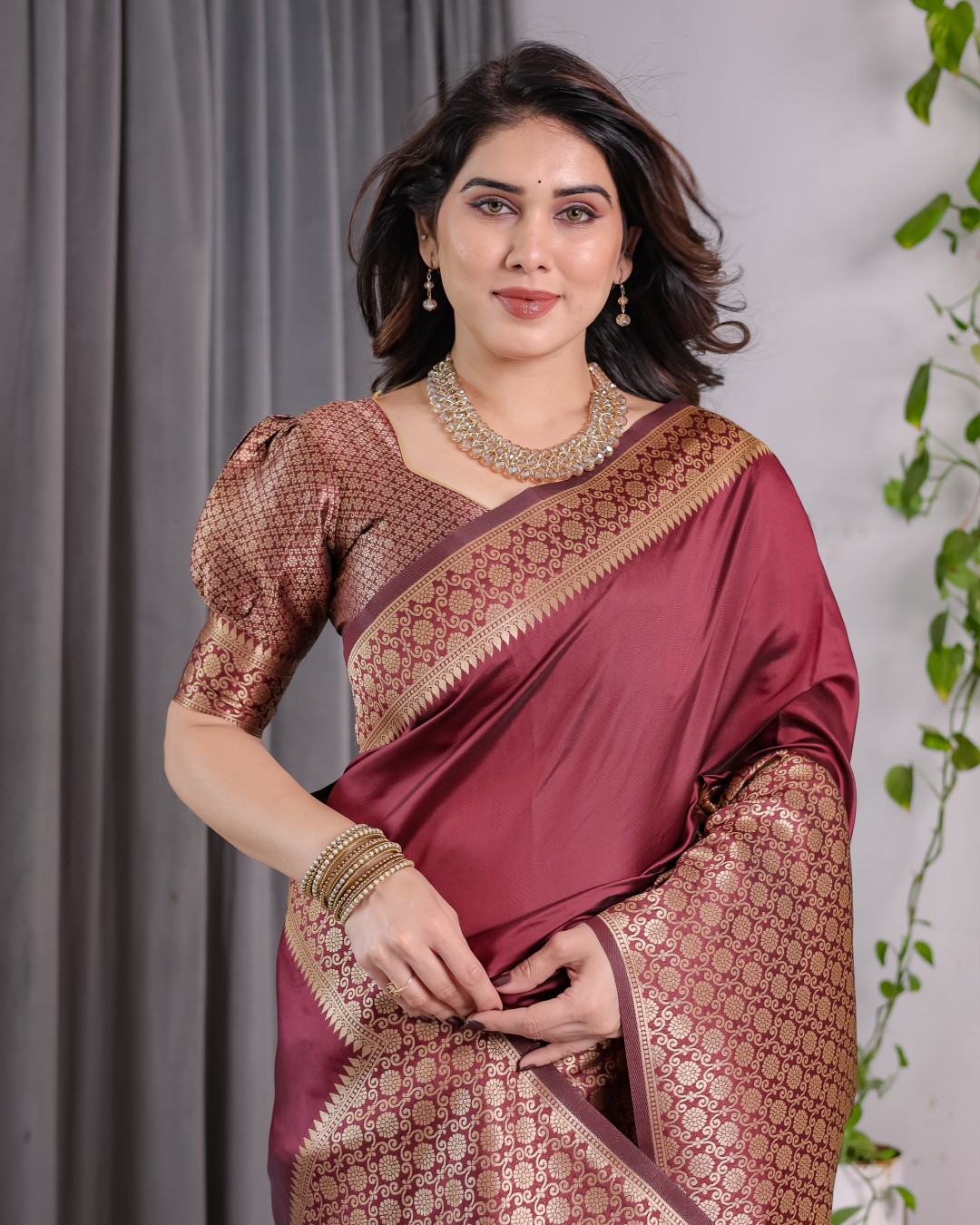 Pure Kanjivaram Silk Saree with All-Over Golden Jacquard Weaving & Designer Blouse | 5.5m Saree + 0.8m Blouse Piece(Pack of 1)