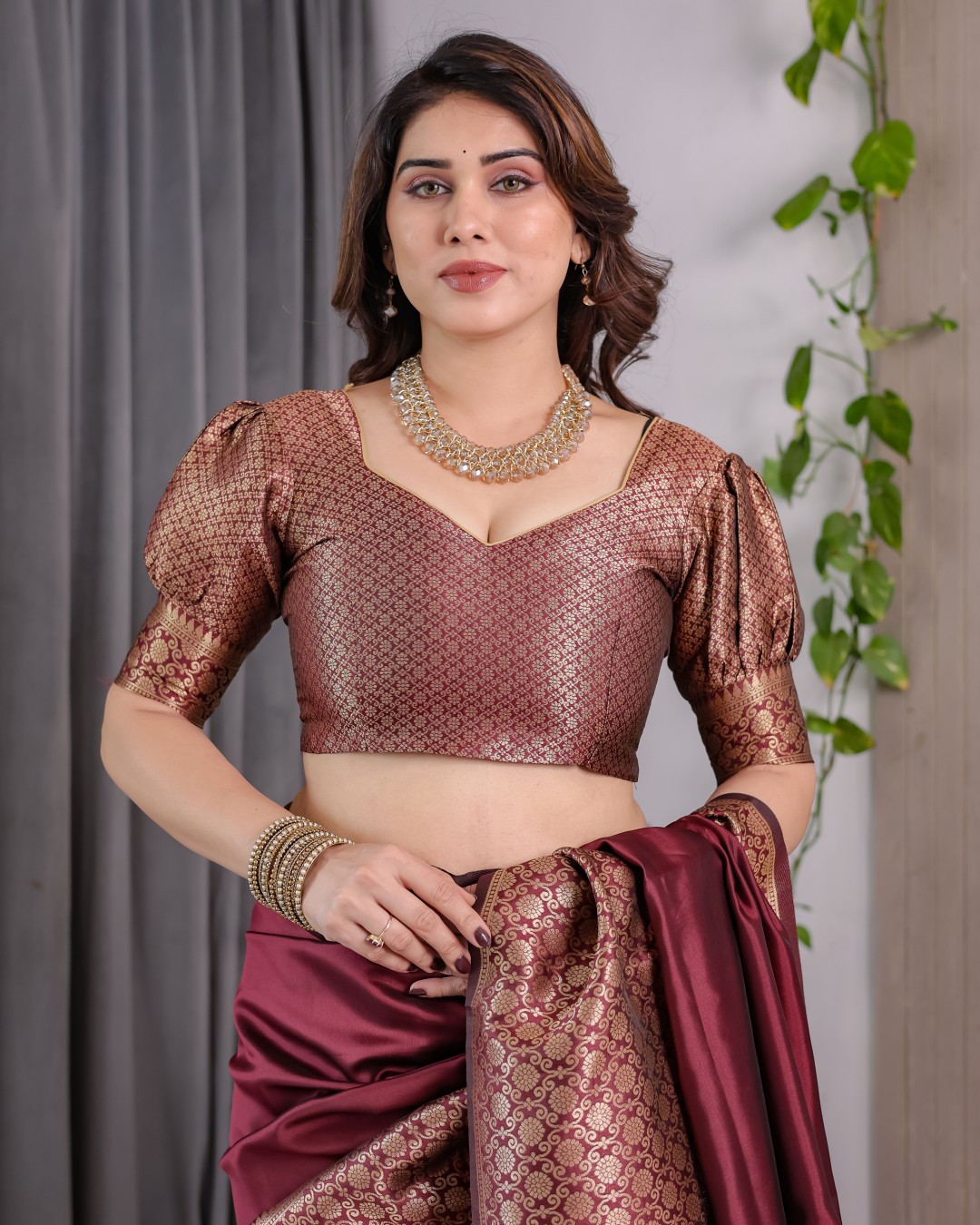 Pure Kanjivaram Silk Saree with All-Over Golden Jacquard Weaving & Designer Blouse | 5.5m Saree + 0.8m Blouse Piece(Pack of 1)