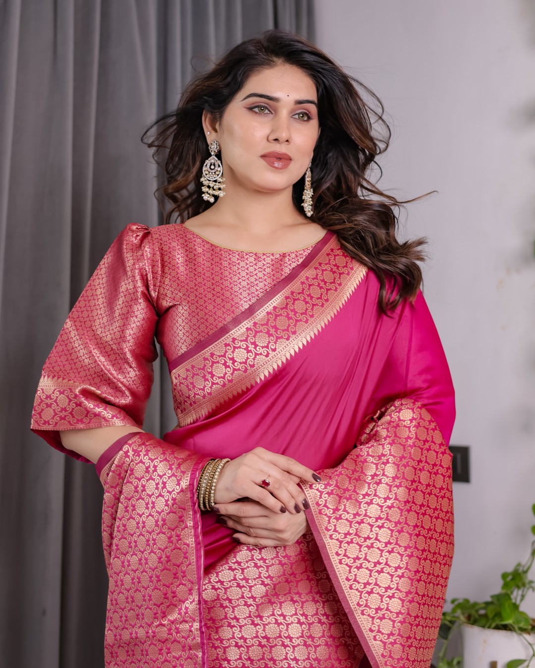 Pure Kanjivaram Silk Saree with All-Over Golden Jacquard Weaving & Designer Blouse | 5.5m Saree + 0.8m Blouse Piece(Pack of 1)