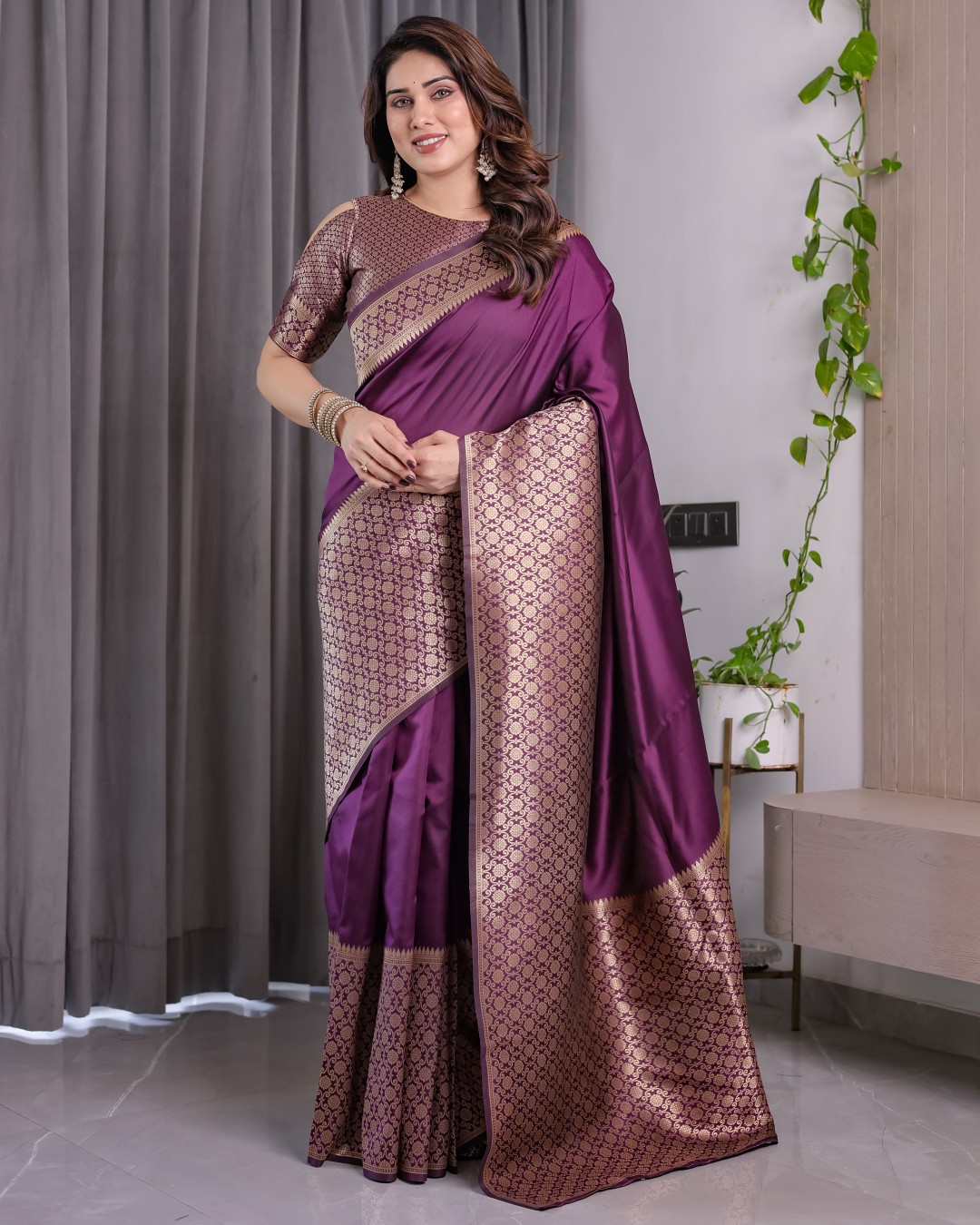 Pure Kanjivaram Silk Saree with All-Over Golden Jacquard Weaving & Designer Blouse | 5.5m Saree + 0.8m Blouse Piece(Pack of 1)