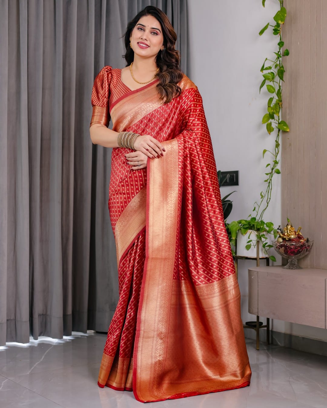 Pure Kanjivaram Silk Saree with Gold Zari Striped Floral Pallu & Broad Border | 5.5m Saree + 0.8m Jacquard Blouse Piece(Pack of 1)
