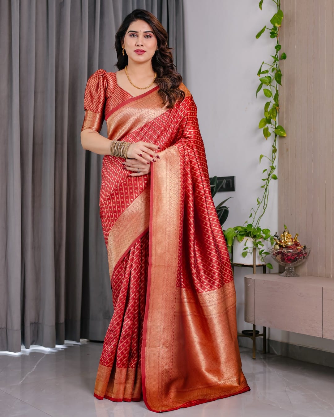 Pure Kanjivaram Silk Saree with Gold Zari Striped Floral Pallu & Broad Border | 5.5m Saree + 0.8m Jacquard Blouse Piece(Pack of 1)
