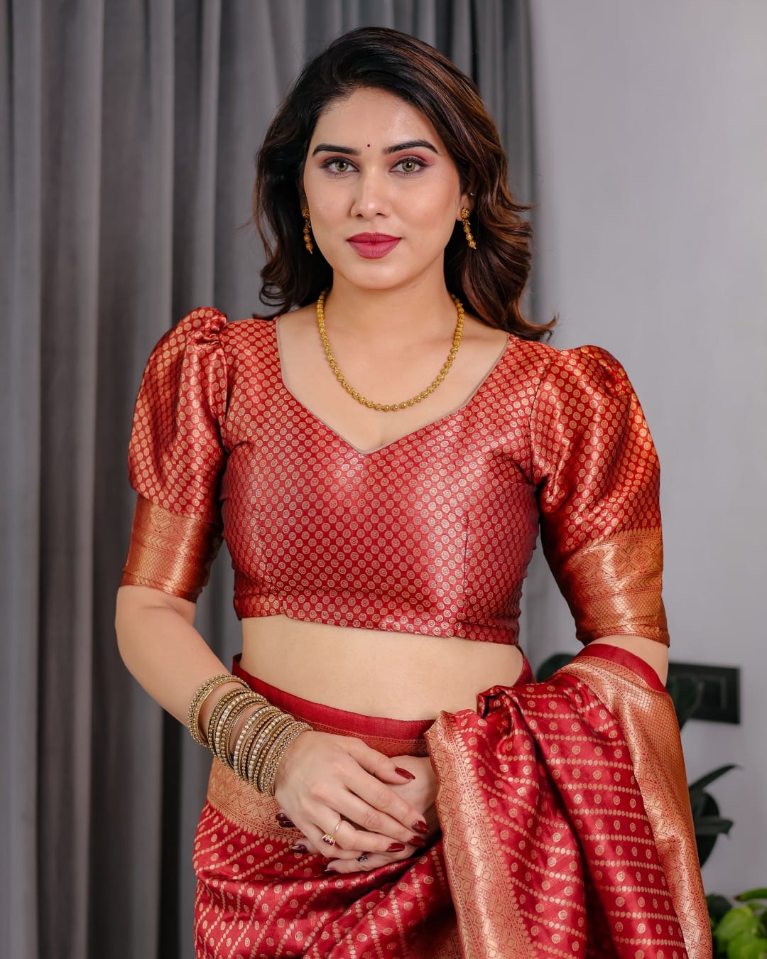 Pure Kanjivaram Silk Saree with Gold Zari Striped Floral Pallu & Broad Border | 5.5m Saree + 0.8m Jacquard Blouse Piece(Pack of 1)