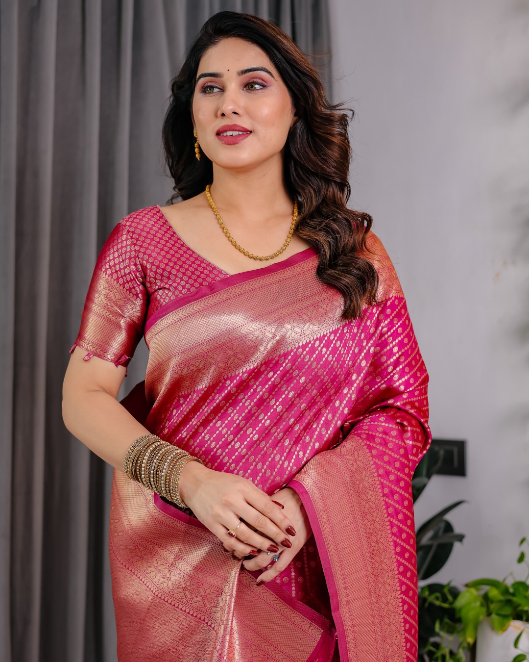 Pure Kanjivaram Silk Saree with Gold Zari Striped Floral Pallu & Broad Border | 5.5m Saree + 0.8m Jacquard Blouse Piece(Pack of 1)