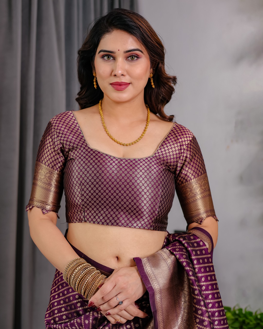 Pure Kanjivaram Silk Saree with Gold Zari Striped Floral Pallu & Broad Border | 5.5m Saree + 0.8m Jacquard Blouse Piece(Pack of 1)