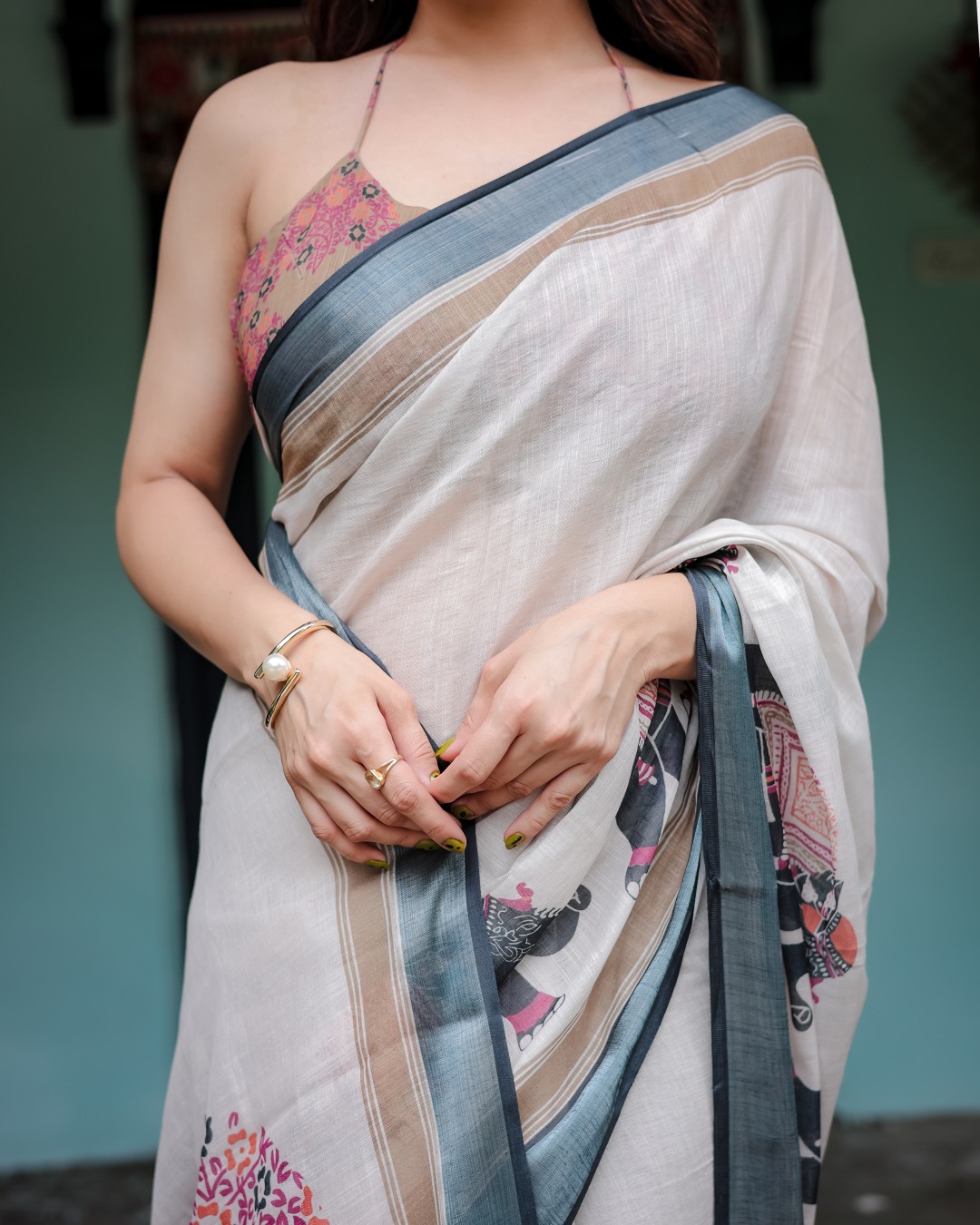 Pure Cotton Linen Saree with Floral Print, Blouse, and Tassel Detailing(Pack of 1)