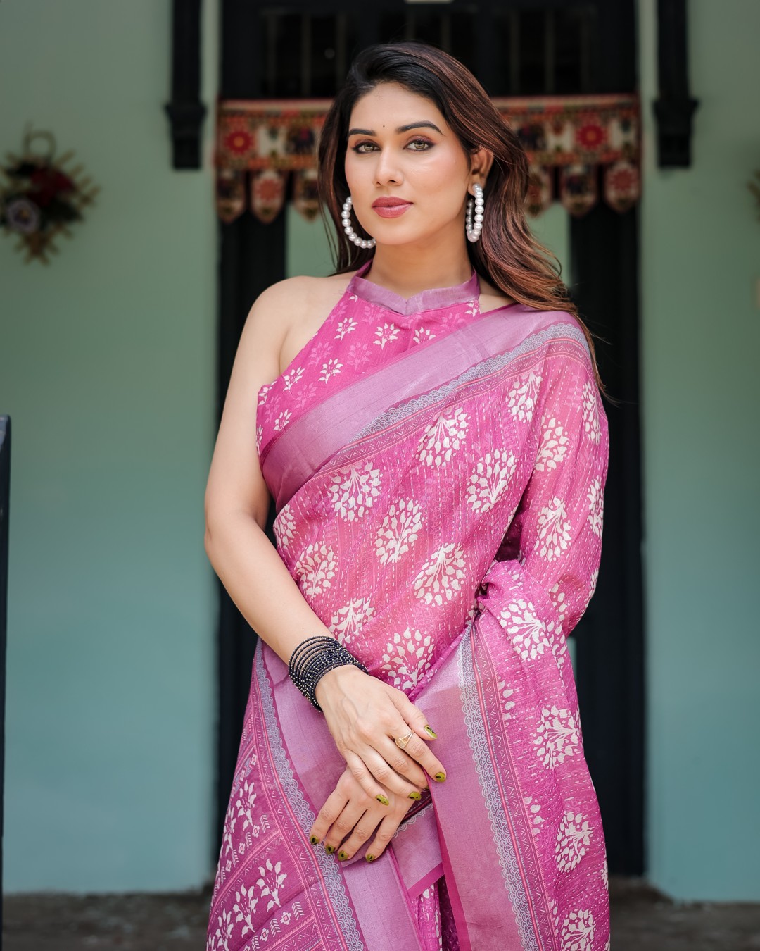 Pure Cotton Linen Saree with Pink and White Ikat Design, Blouse, and Tassel Detailing (Pack of 1)