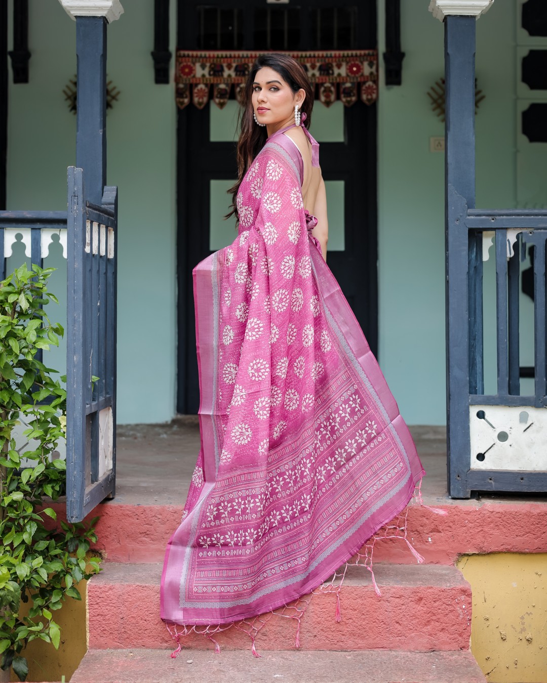 Pure Cotton Linen Saree with Pink and White Ikat Design, Blouse, and Tassel Detailing (Pack of 1)