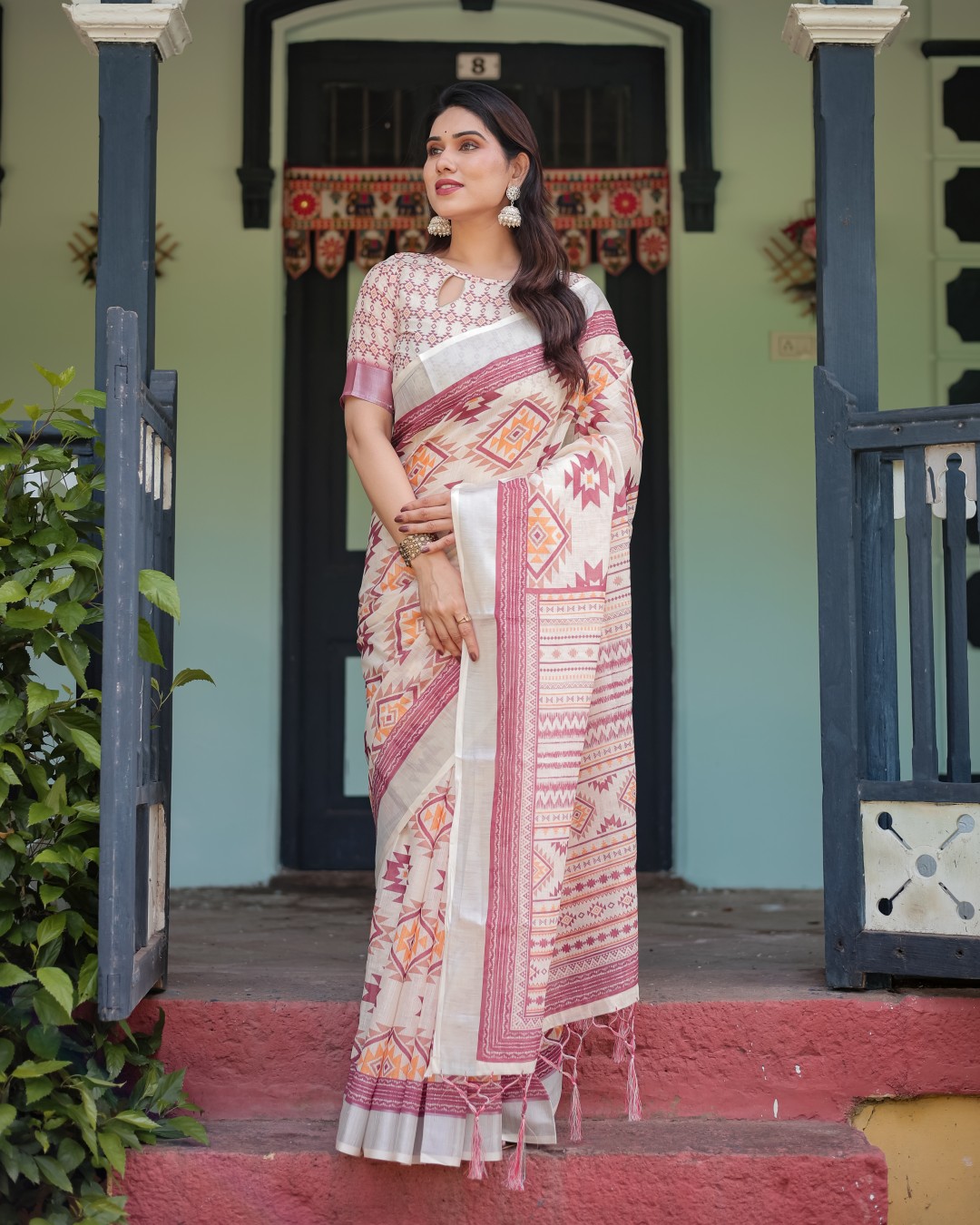 Elegant Floral Print Pure Cotton Linen Saree in Ivory with Multi-Color Florals and Tassels(Pack of 1)