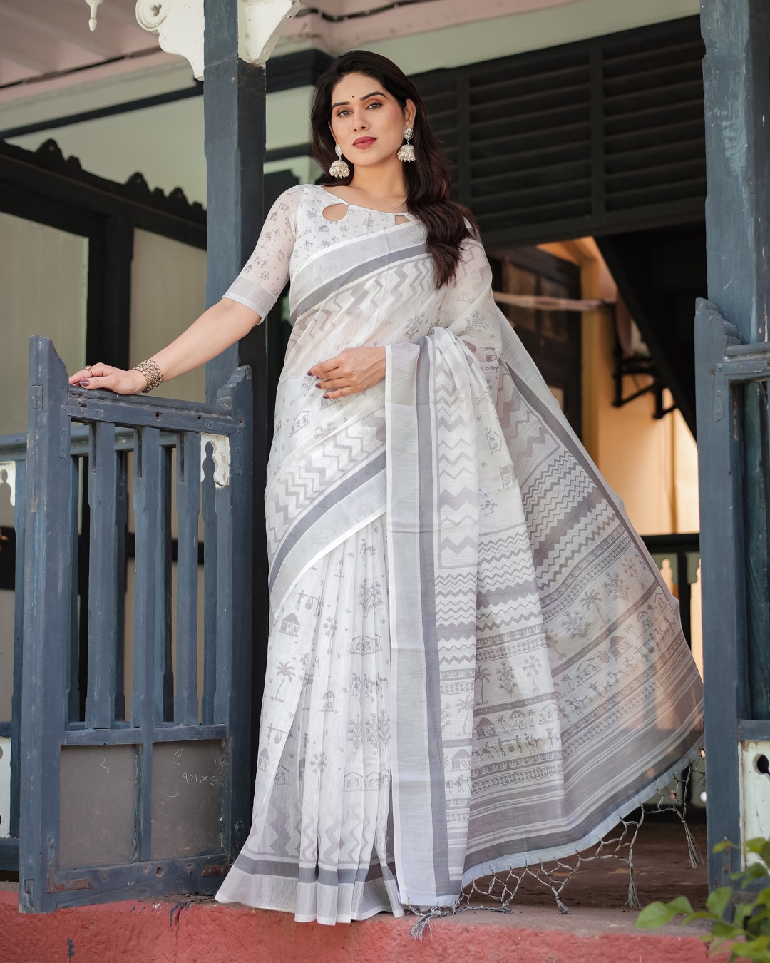 Pure Cotton Linen Saree with Intricate Grey and White Pattern, Complete with Blouse and Tassels(Pack of 1)