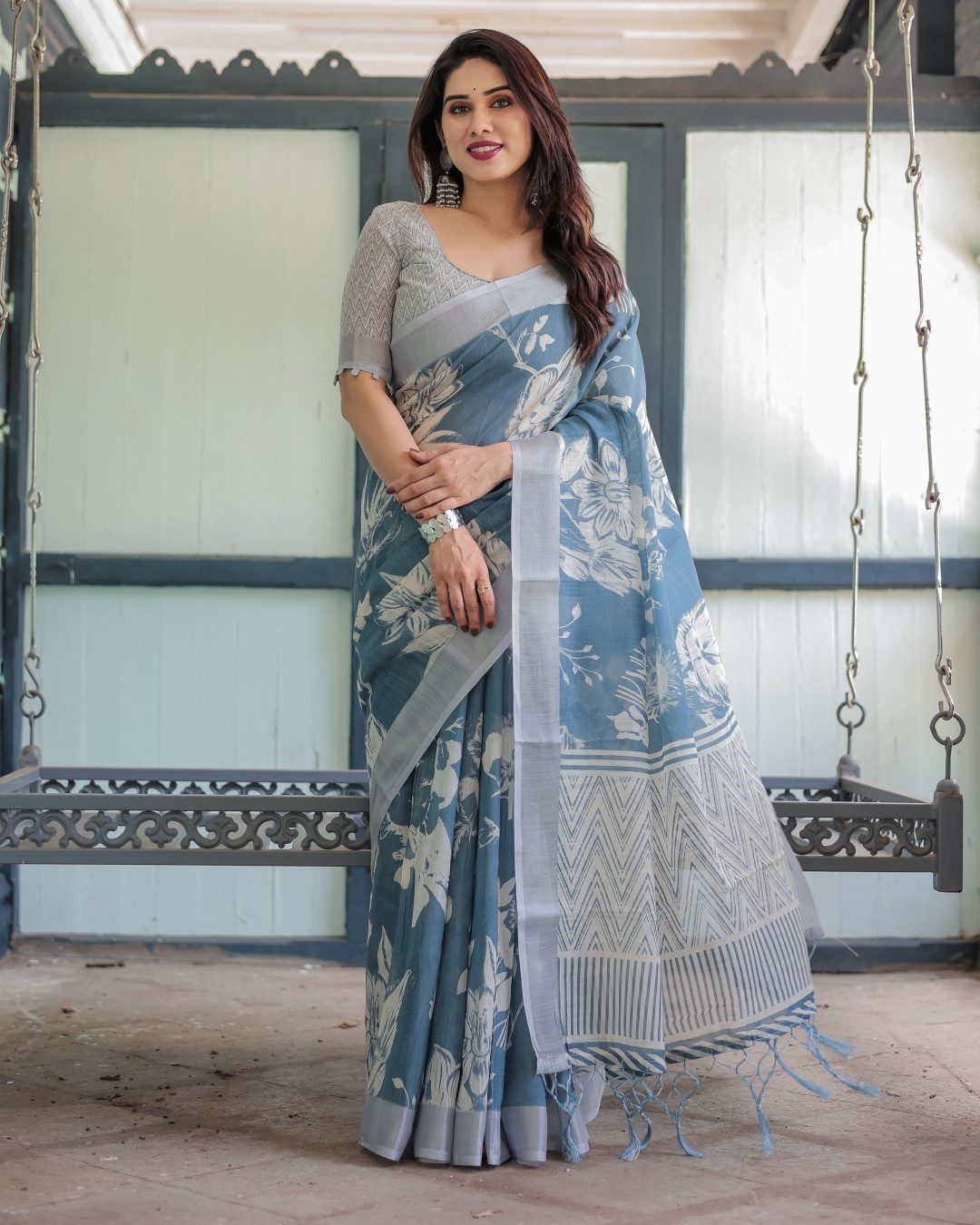 Pure Cotton Linen Saree with Intricate Grey and White Pattern, Complete with Blouse and Tassels(Pack of 1)