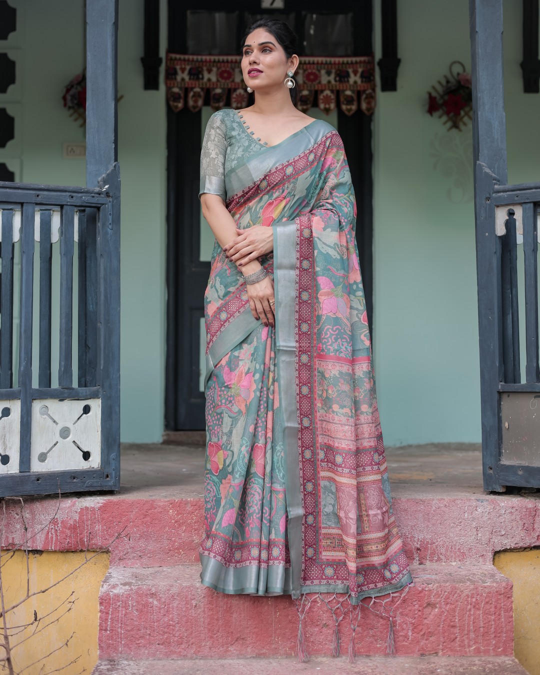 Geometric & Floral Print Pure Cotton Linen Saree with Blouse and Tassels(Pack of 1)