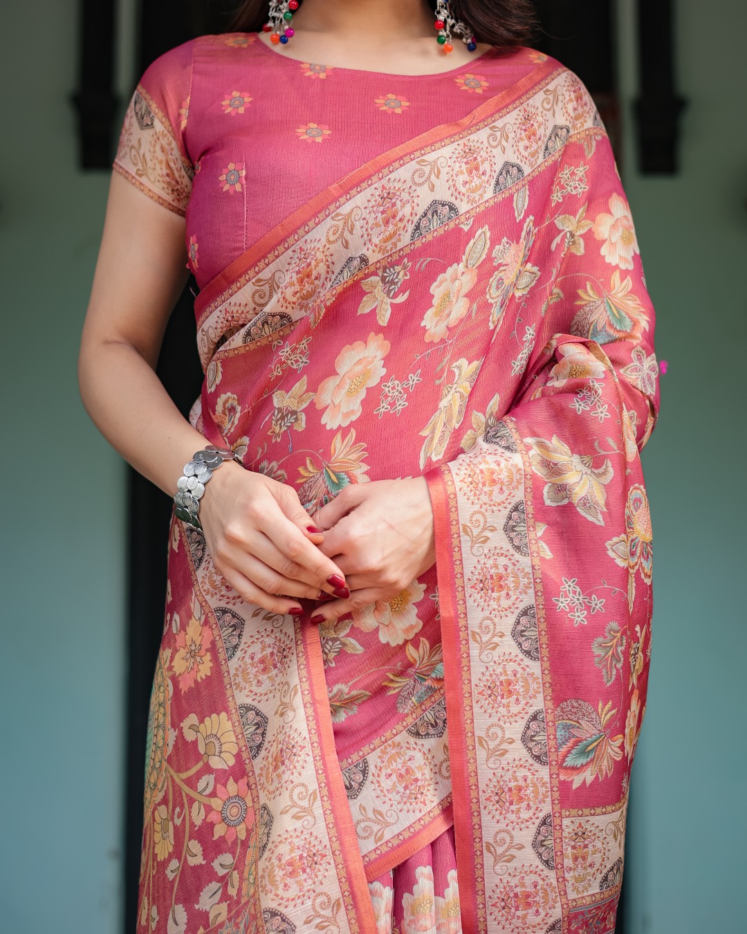 Handloom Cotton-Linen Saree with Bird Motifs and Striped Detailing(Pack of 1)