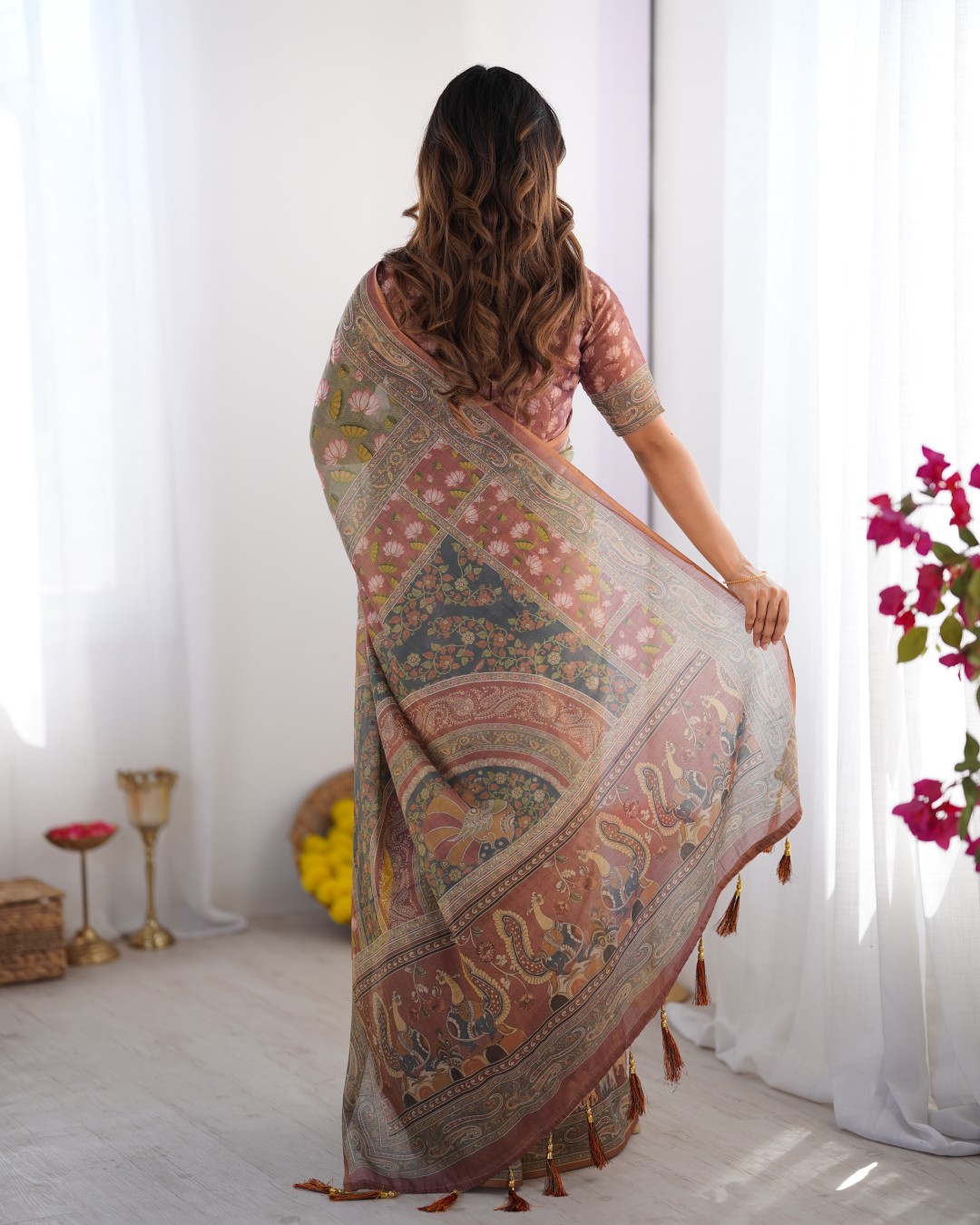 Handloom Cotton Saree with Floral Jaal & Multicolor Mandala Pallu Art(Pack of 1)