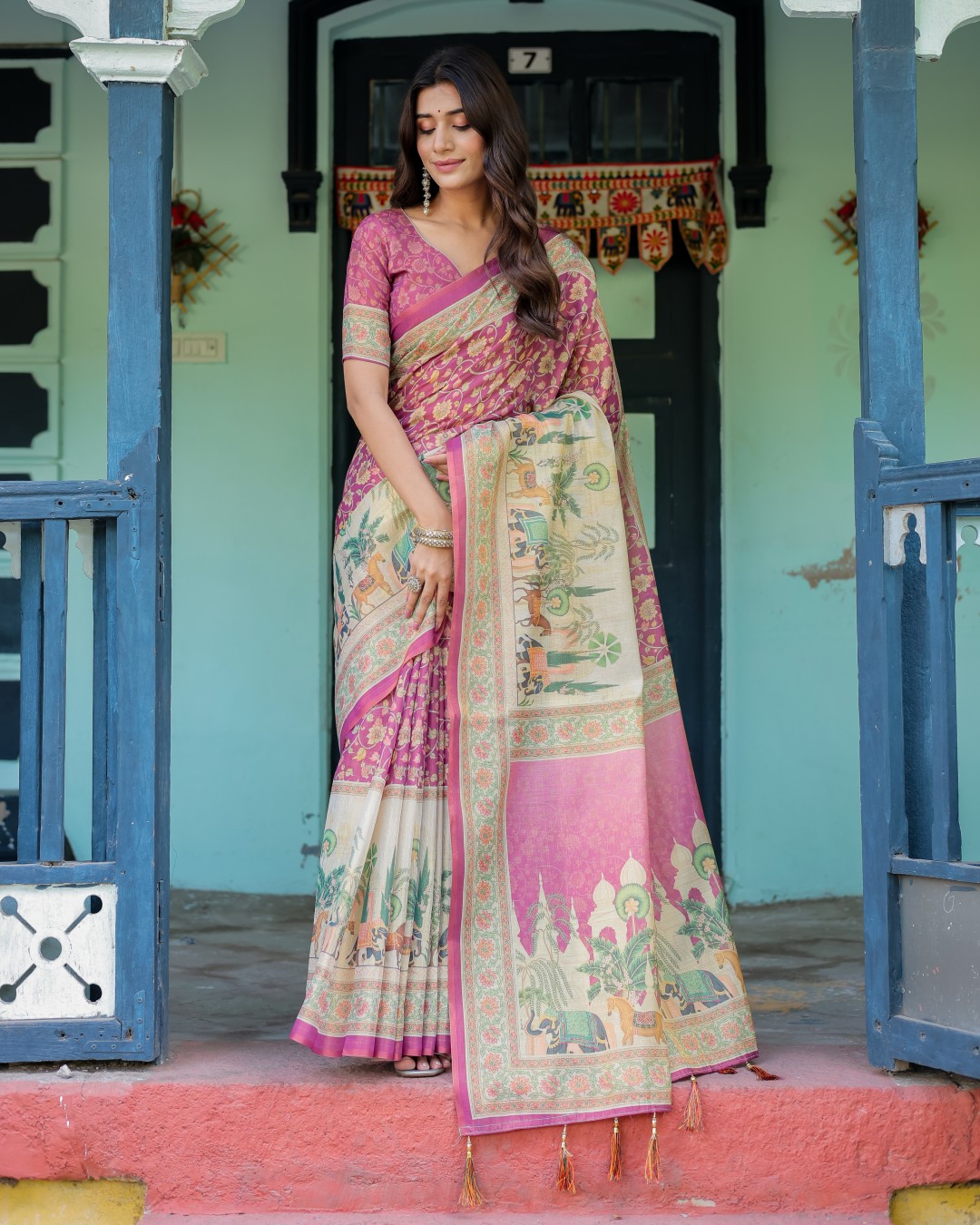 Handloom Cotton Saree with Bold Floral Print & Grand Peacock Pallu(Pack of 1)