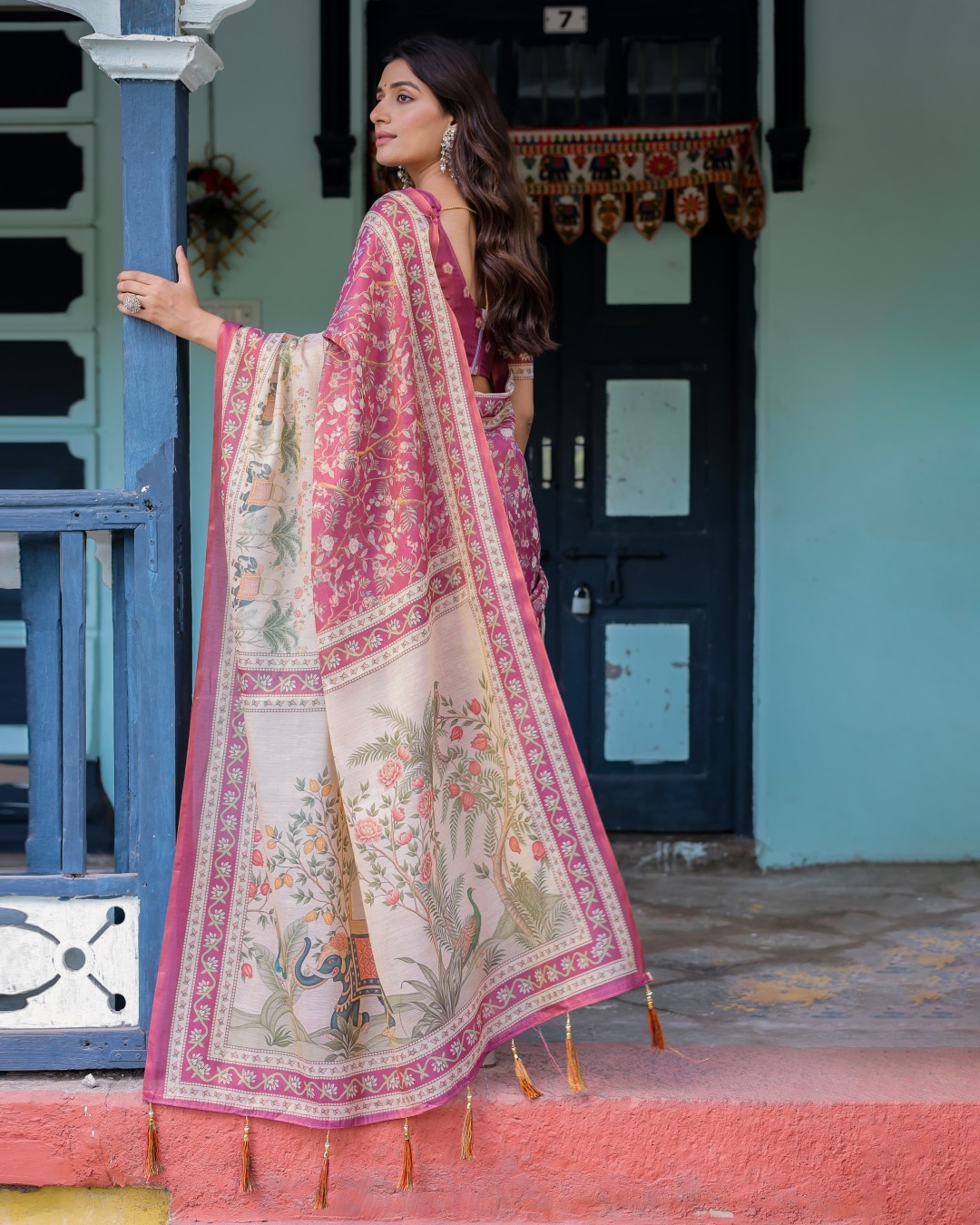 Handloom Cotton Saree with Bold Floral Print & Grand Peacock Pallu(Pack of 1)