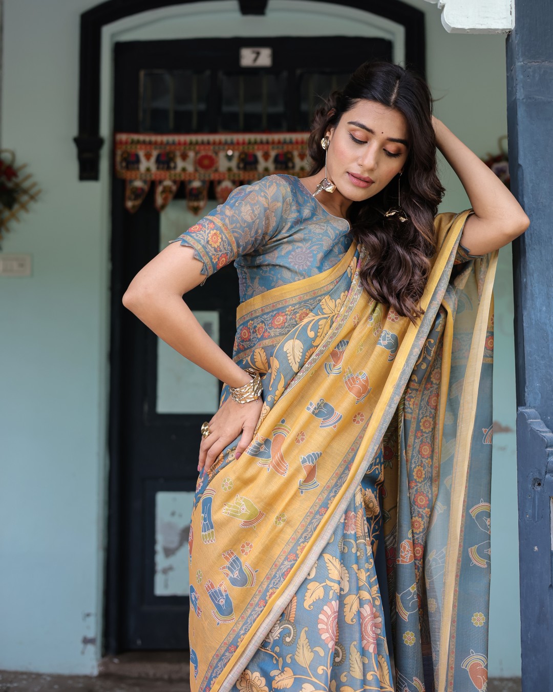 Handloom Cotton Saree with Mudra Motifs & Goddess Saraswati Pallu(Pack of 1)