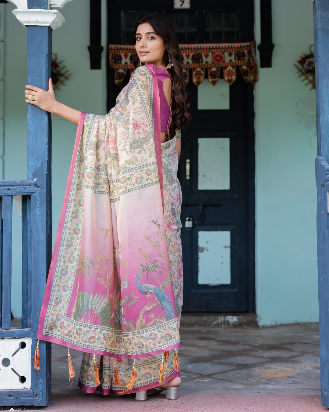 Handloom Cotton Saree with Mudra Motifs & Goddess Saraswati Pallu(Pack of 1)