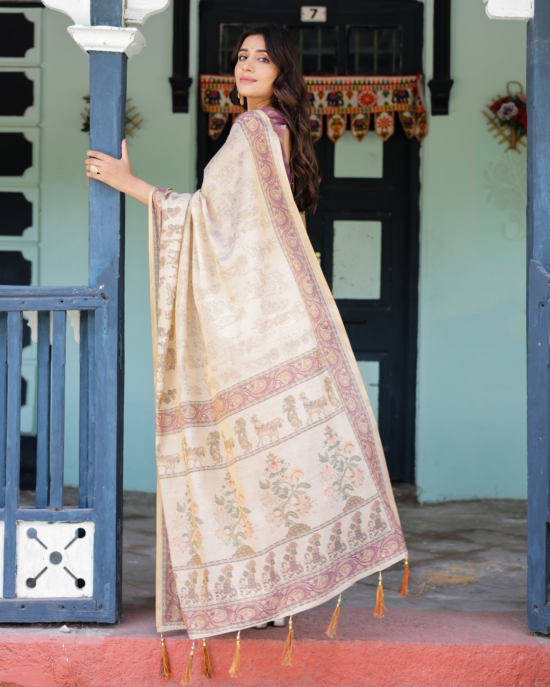 Handloom Cotton Saree with Subtle Ramayan Print and Heritage Motif Pallu(Pack of 1)
