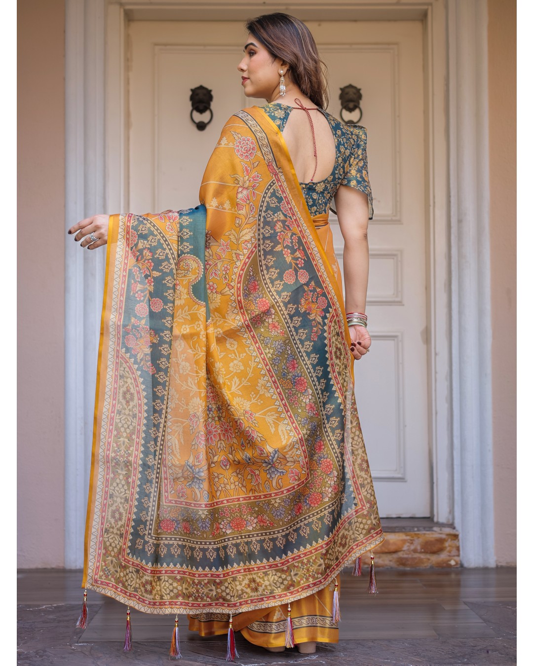 Handloom Cotton Saree with Mandala Pallu, Ornamental Border & Tassels – Traditional Festive Wear(Pack of 1)