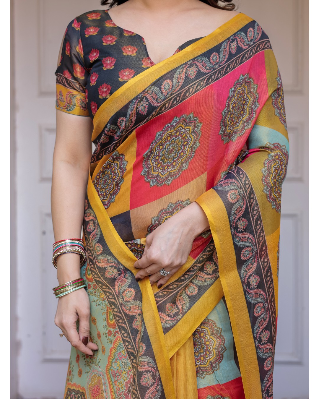 Handloom Cotton Saree with Mandala Pallu, Ornamental Border & Tassels – Traditional Festive Wear(Pack of 1)