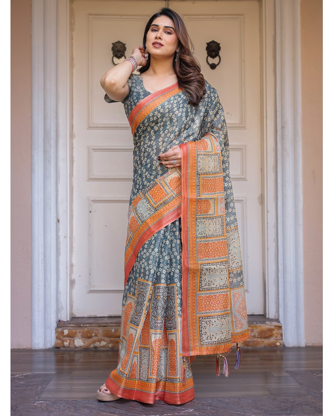 Scenic Landscape Printed Handloom Cotton Saree with Artistic Pallu & Tassels – Elegant Day Wear(Pack of 1)