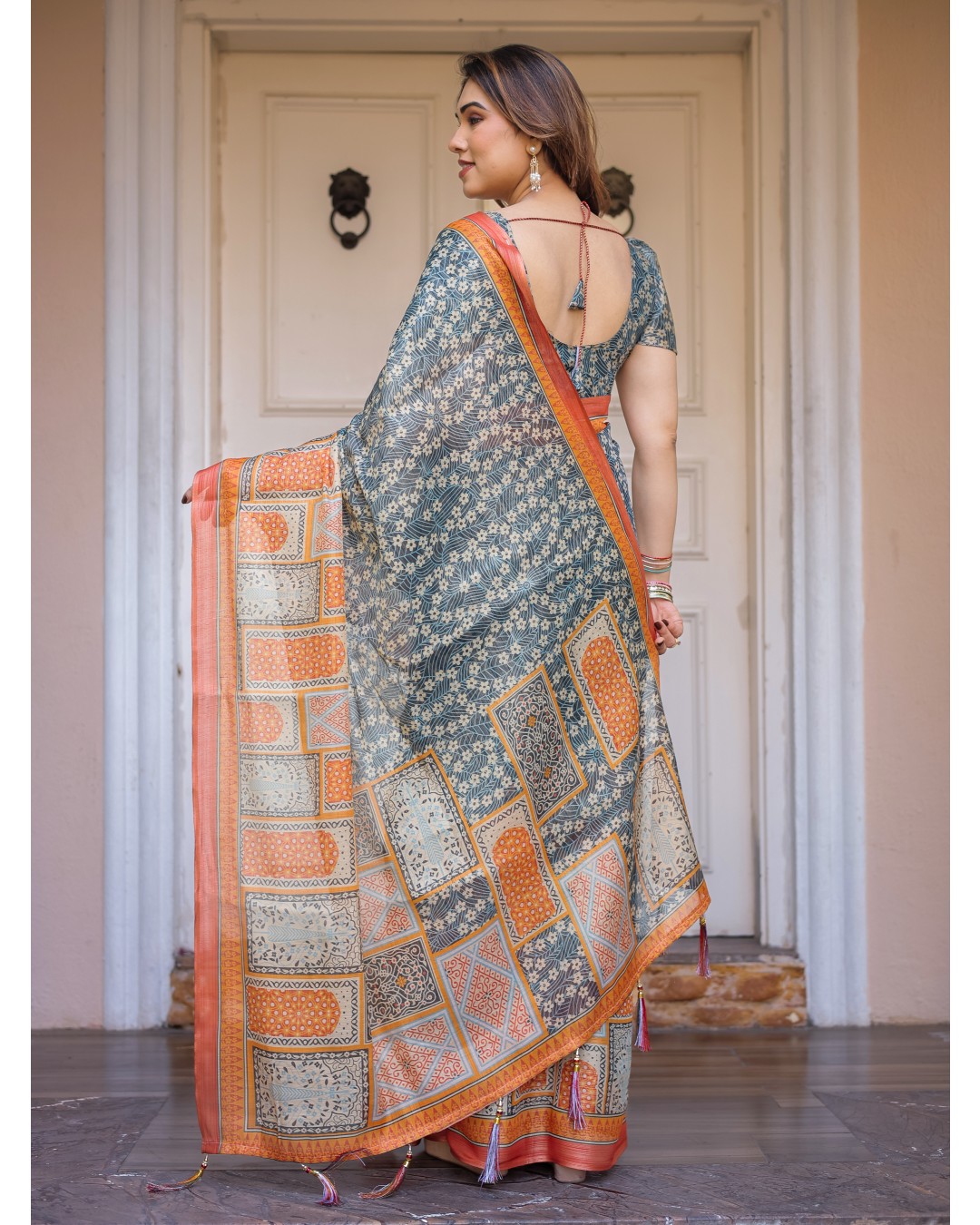 Scenic Landscape Printed Handloom Cotton Saree with Artistic Pallu & Tassels – Elegant Day Wear(Pack of 1)