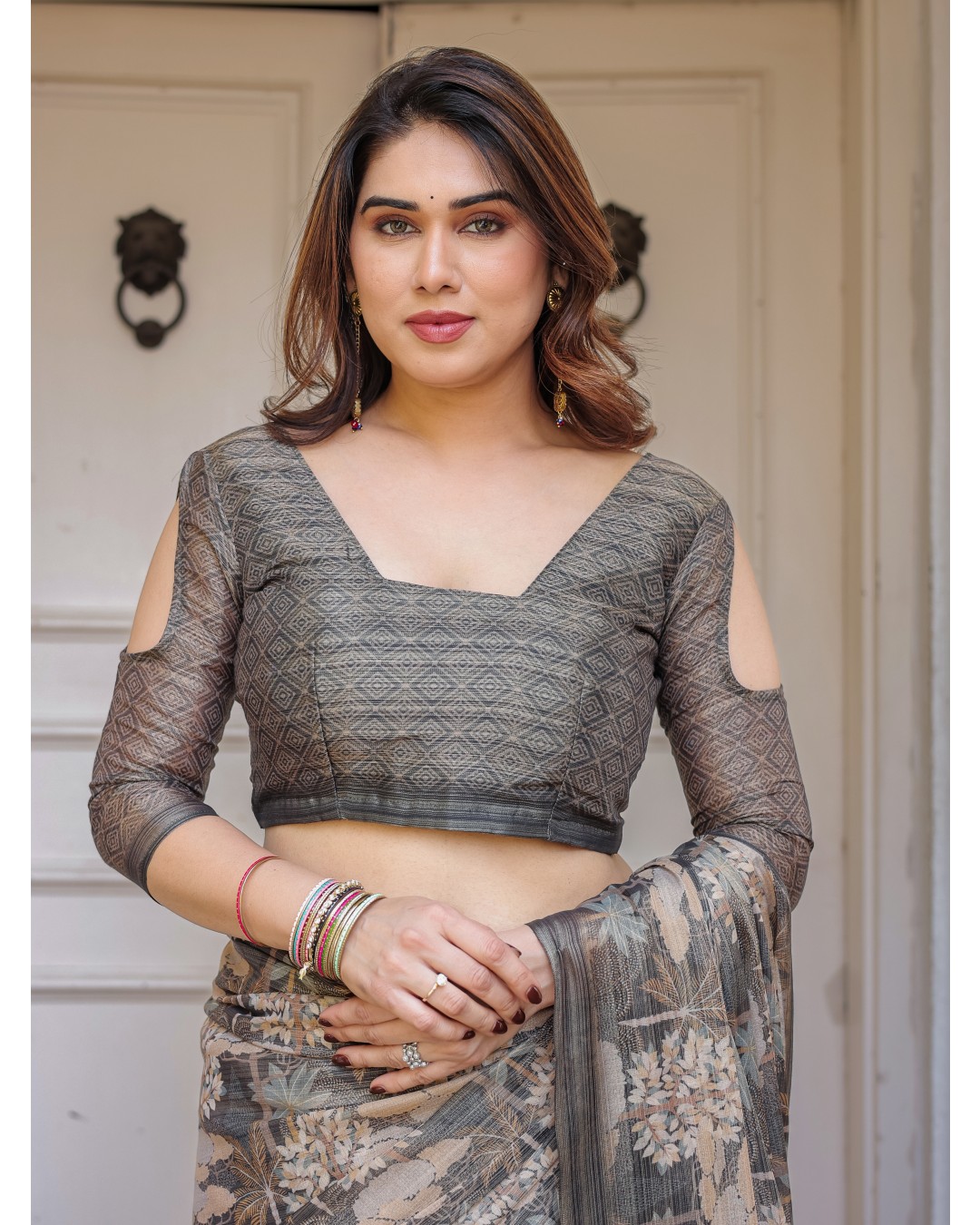 Floral Handloom Cotton-Linen Saree with Woven Pallu & Tassels – Classic Ethnic Wear(Pack of 1)