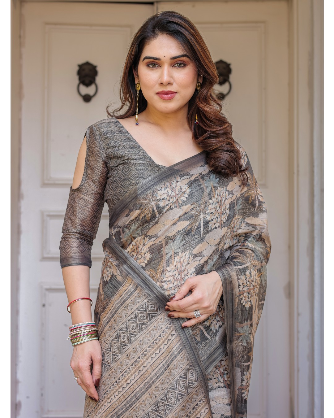 Floral Handloom Cotton-Linen Saree with Woven Pallu & Tassels – Classic Ethnic Wear(Pack of 1)