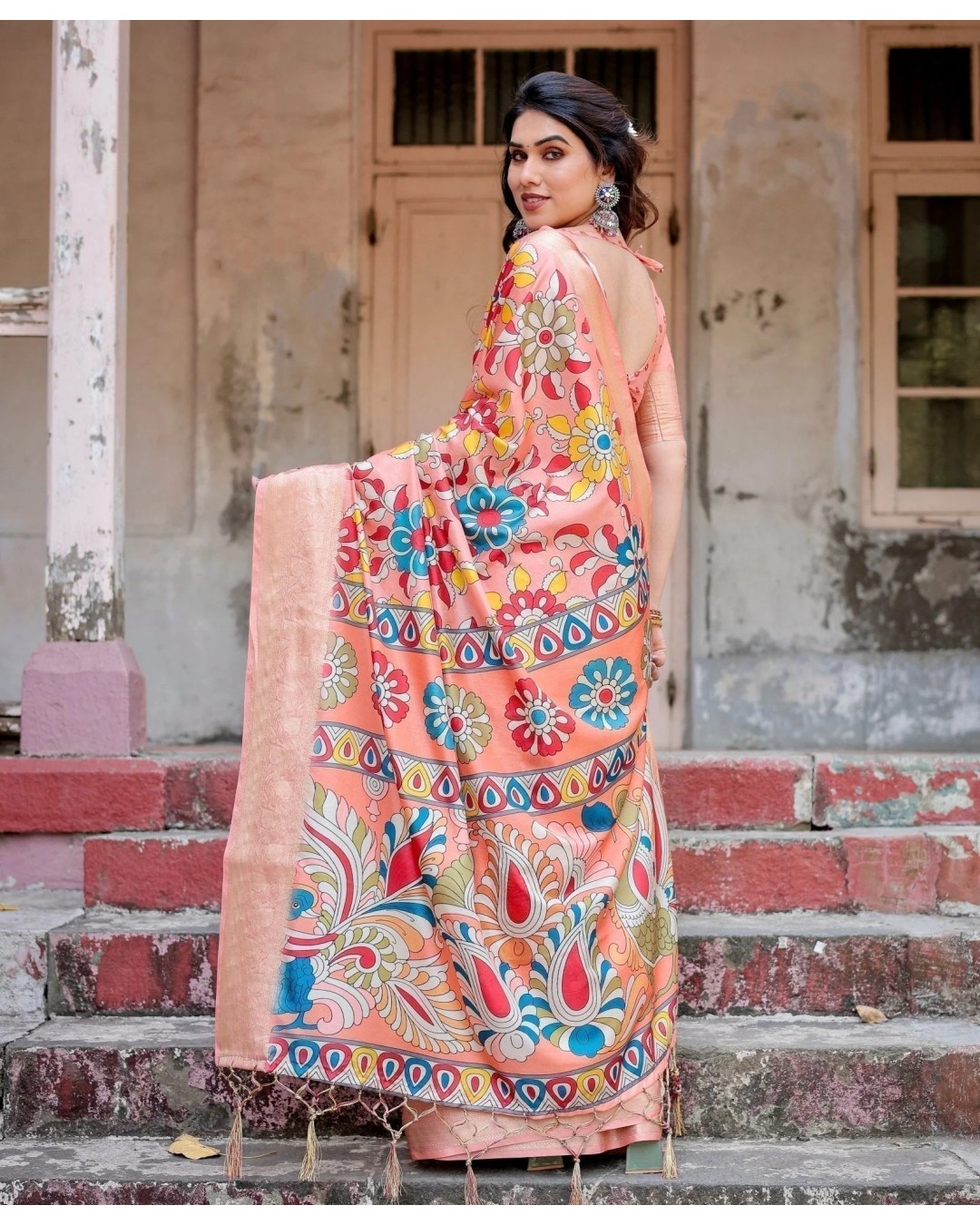 Peach Tussar Silk Saree with Vibrant Floral Kalamkari and Zari Highlights(pack of 1)