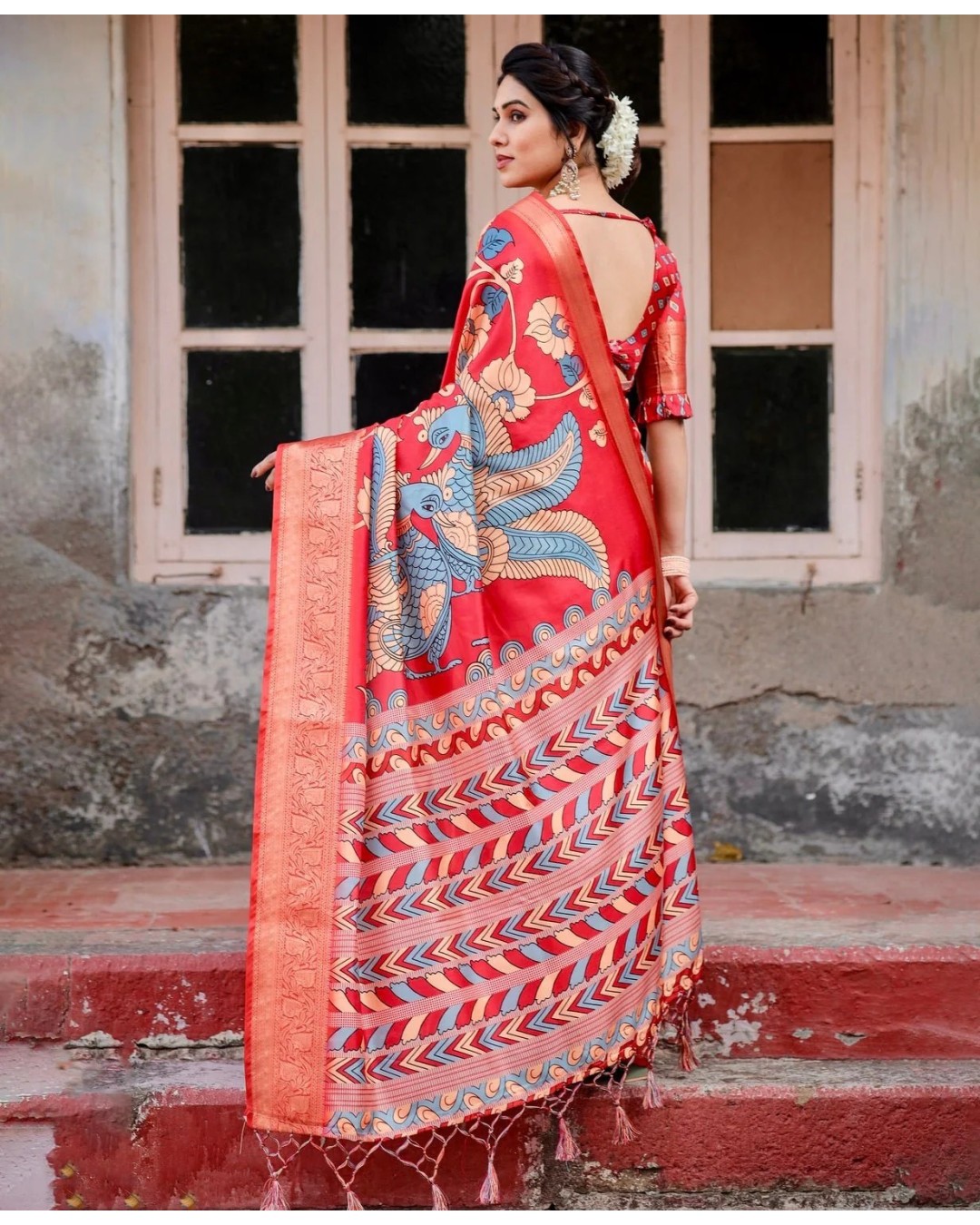 Vibrant Red Tussar Silk Saree with Bold Floral Motifs and Chevron Patterned Pallu (pack of 1)