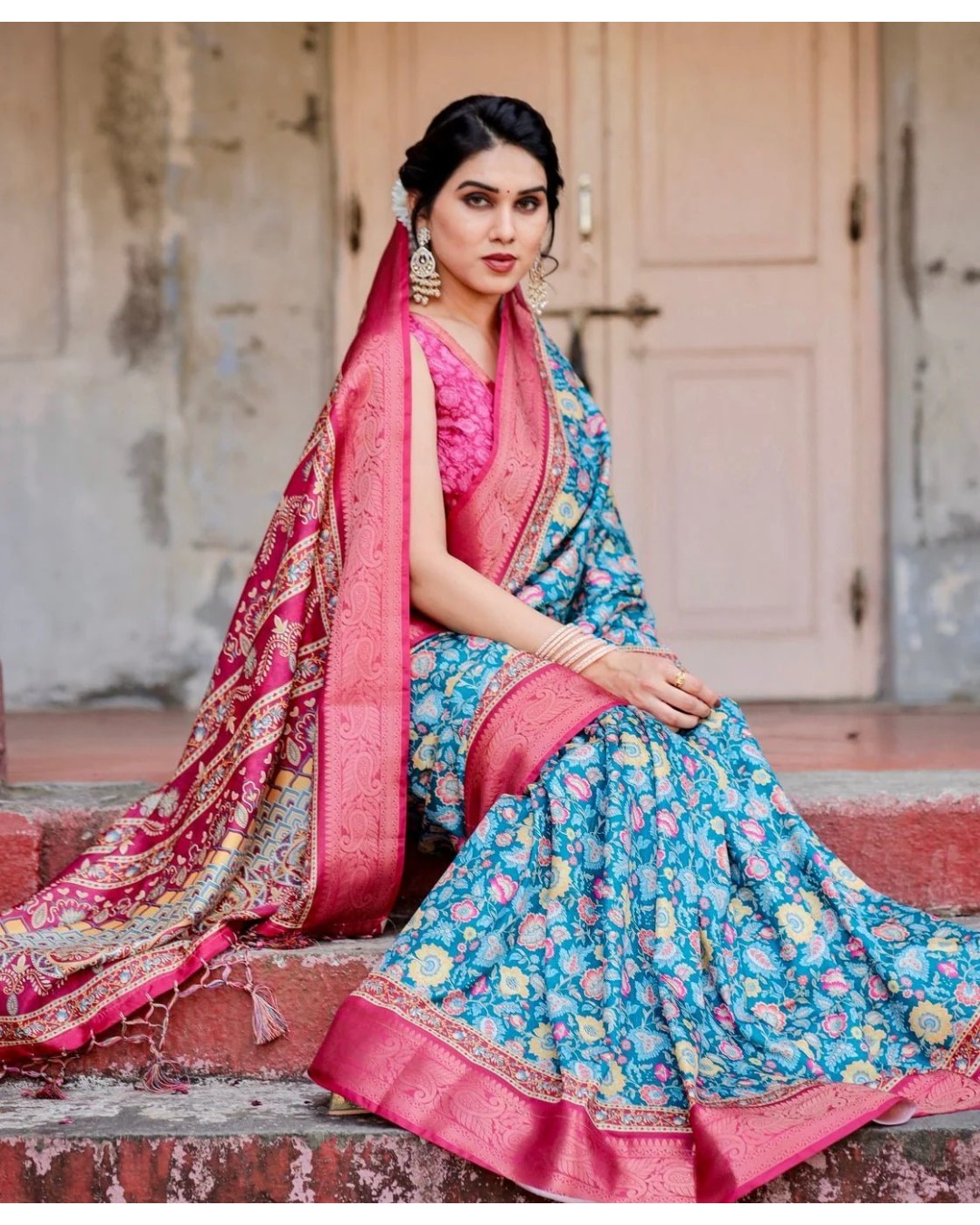 Teal Blue and Coral Tussar Silk Saree with Vibrant Floral Motifs and Ornamental Pallu(pack of 1)