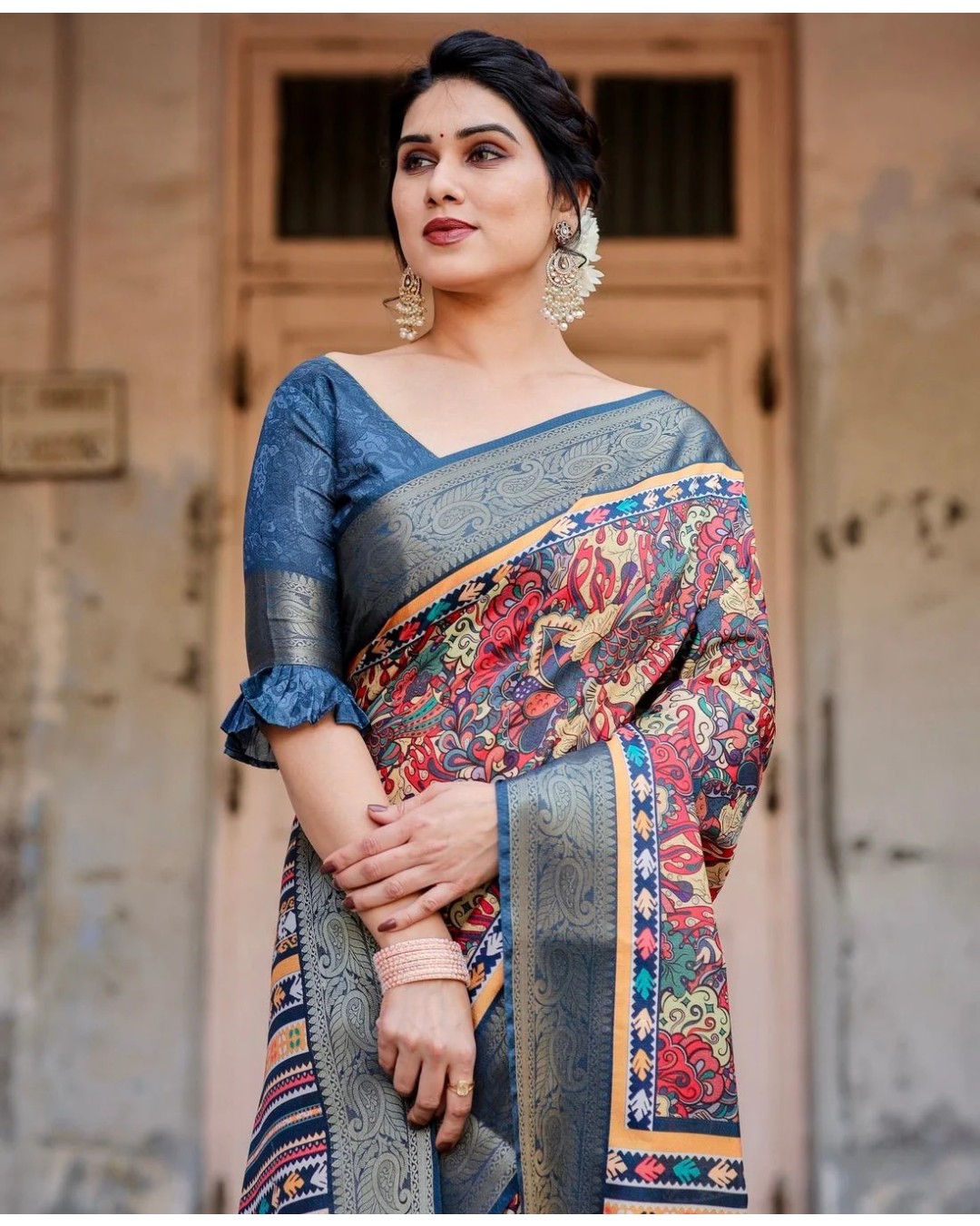 Multicolor Tussar Silk Saree with Vibrant Floral Weaves and Striped Pallu (pack of 1)