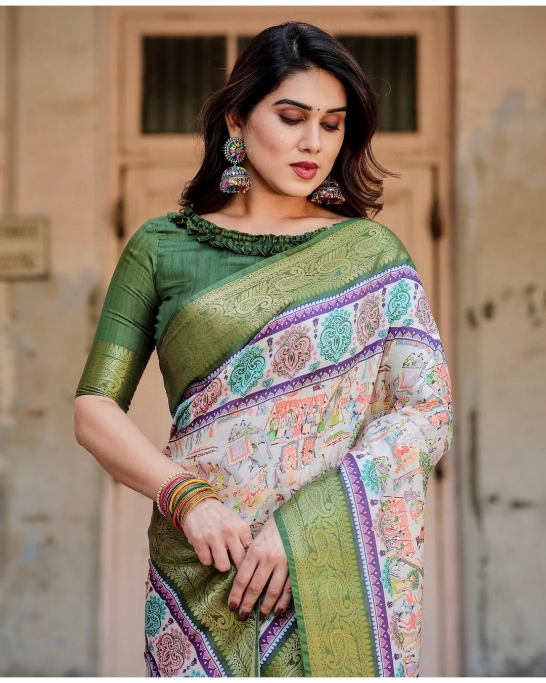 Ivory and Green Tussar Silk Saree with Elephant Motifs and Intricate Zari Border (pack of 1)