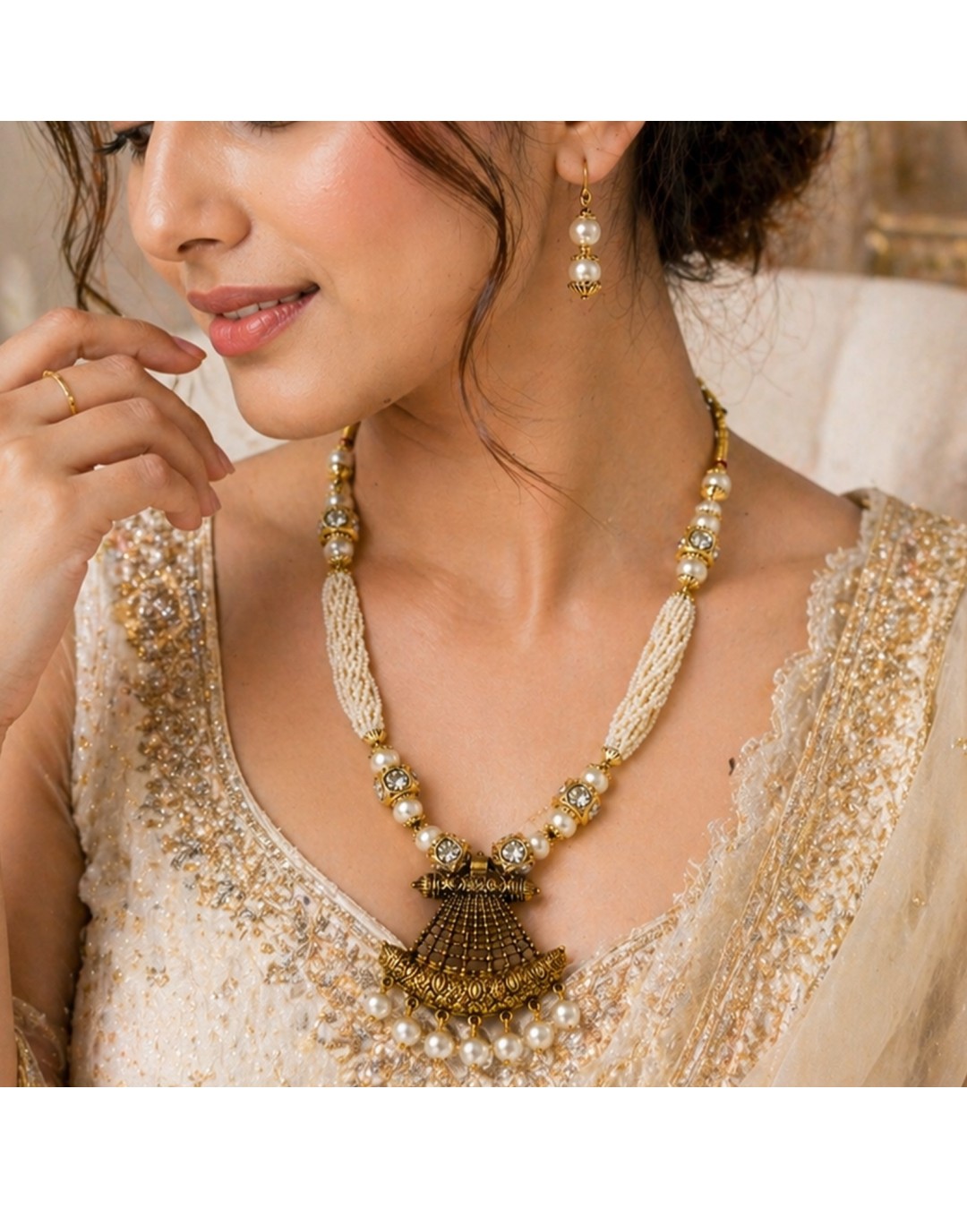 Royal Pearl Kundan Bridal Necklace Set with Antique Gold Pendant (pack of one)