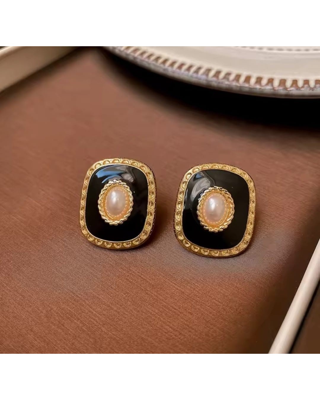 Midnight Pearl Enamel Stud Earrings (Pack of 1)