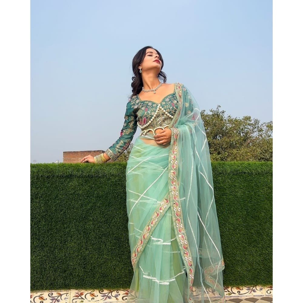 Women's Designer Sarees with Motiwork Blouse Piece