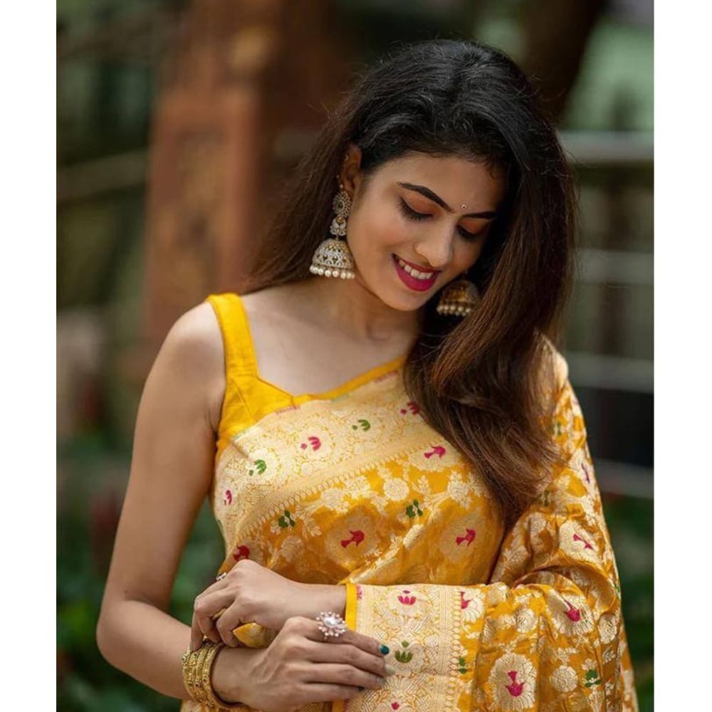 Women's Banarasi Soft Silk Sarees